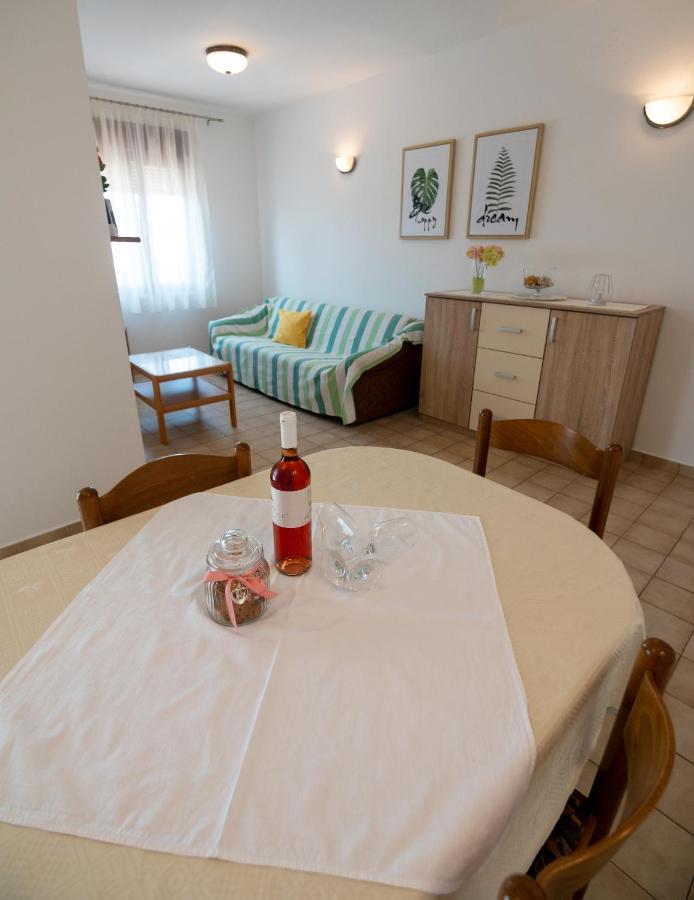 Apartments Dokovic Barbat na Rabu Eksteriør billede