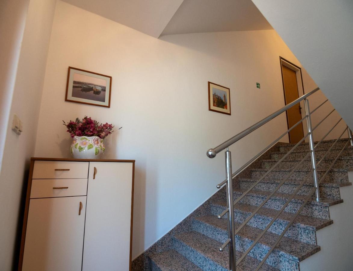 Apartments Dokovic Barbat na Rabu Eksteriør billede